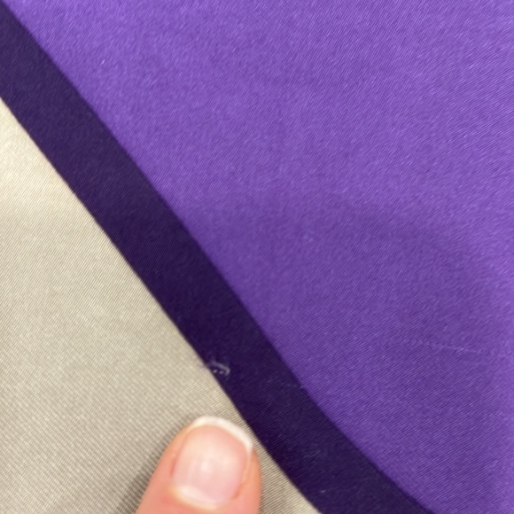 GUCCI SILK SCARF. 100%AUTHENTIC. USED. IN GOOD CONDITION. - Picture 9 of 11